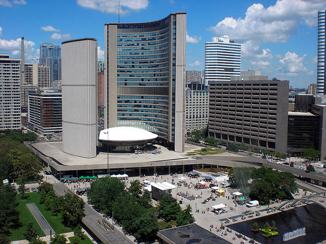 City_Hall,_Toronto,_Ontario.jpg