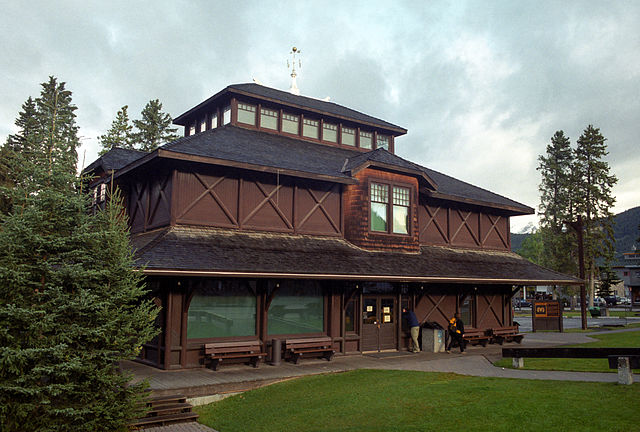 Banff_Park_Museum_1.jpg